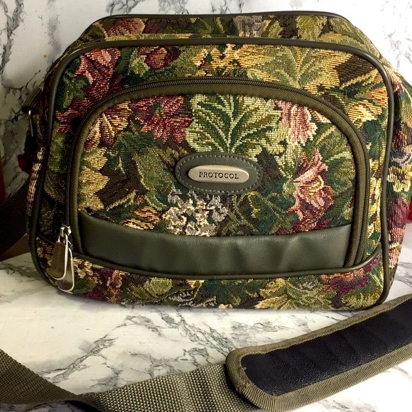 Vintage Protocol Floral Tapestry Carry On Crossbody Bag - Picture 1 of 12